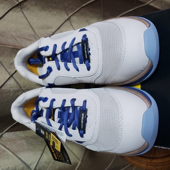 NWT- Caterpillar ‘Quake’ Safety Shoe w/Composite Toe - Picture 4 of 11